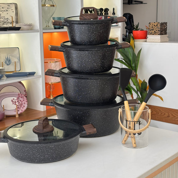 طقم طناجر جرانيت باللون السكني الغامق